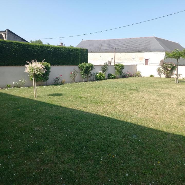 Jolie Maison De Campagne En Pierre De Tuffeau Longué Eksteriør bilde